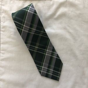 EUC Men’s Plaid Green and Gray Silk Next Tie